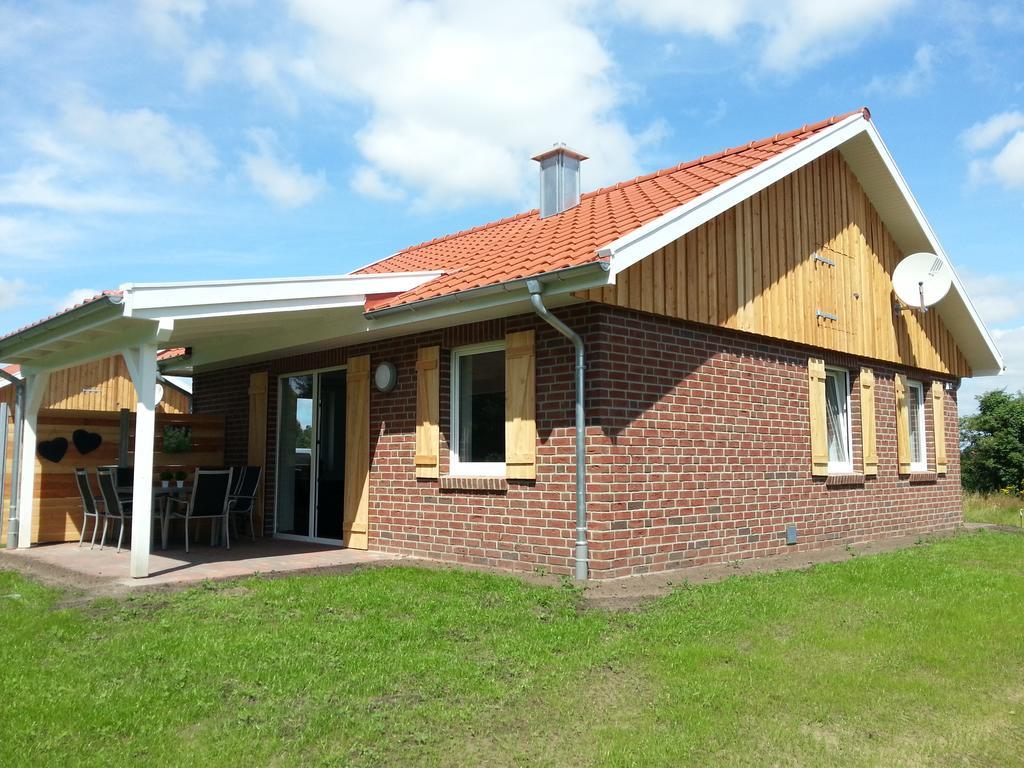 Ferienhaus Eichhoernchen Oberlangen Bagian luar foto
